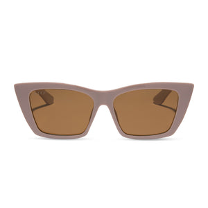 krista horton x diff eyewear the kolly cat eye sunglasses with a light taupe frame and brown polarized lenses front view