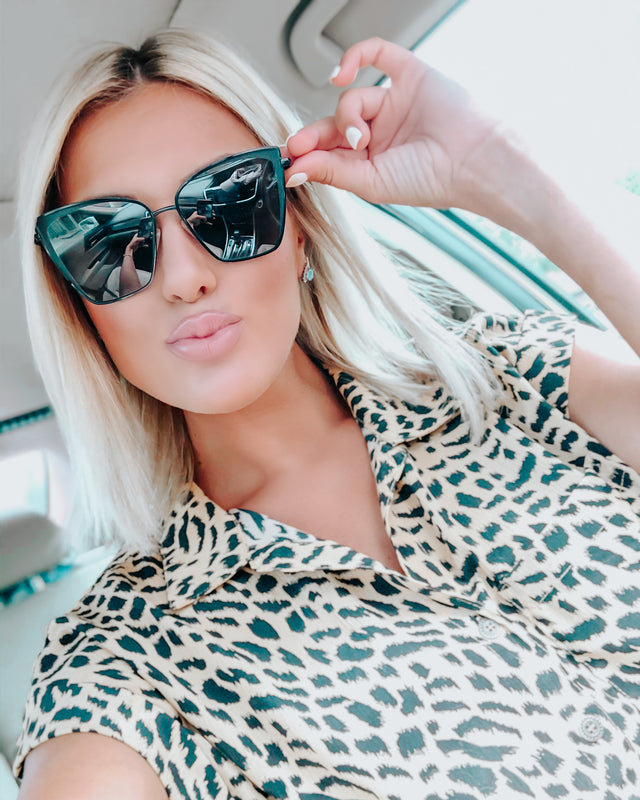 Customer Content - sarah wearing the becky black and dark smoke