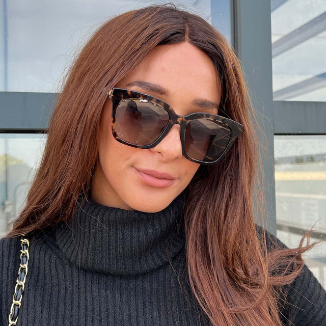 customer content - female brunette wearing diff eyewear bella square sunglasses with espresso tortoise frame and grey gradient polarized lenses