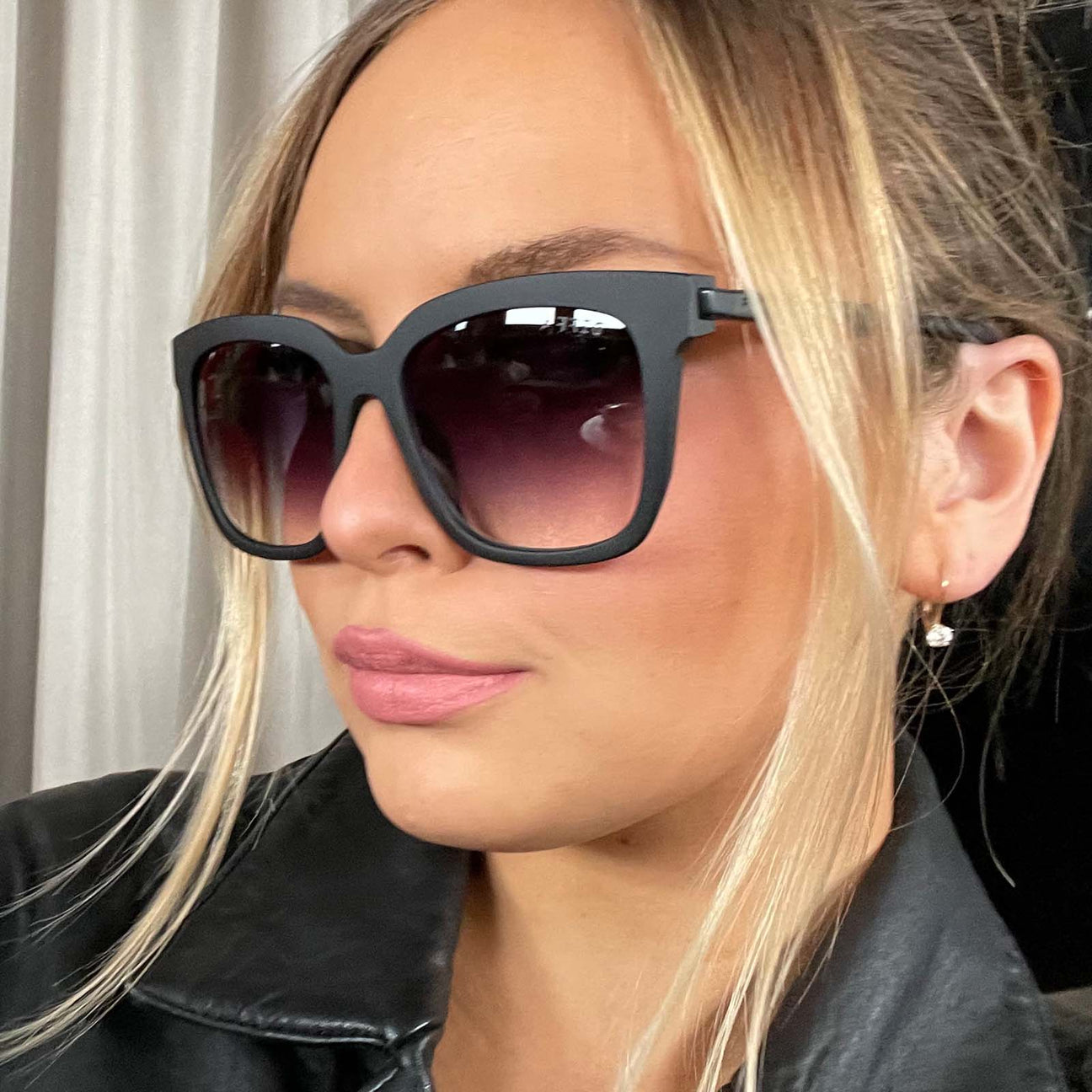 Hailey Square Sunglasses | Matte Black & Grey Gradient Sharp | DIFF Eyewear