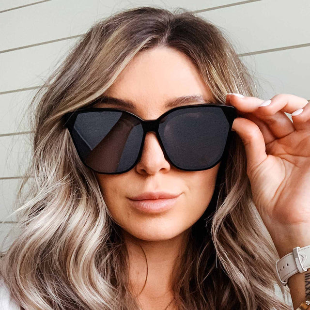customer content - jennparker diff gia black frame grey sunglasses