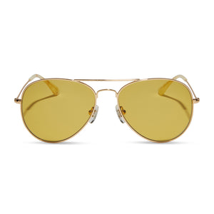 diff eyewear cruz aviator sunglasses with a gold metal frame and honey bee yellow lenses front view