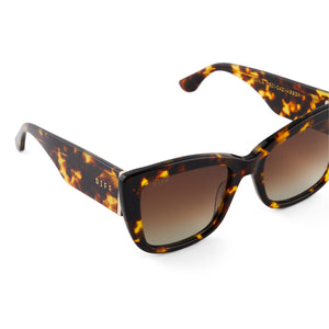 diff eyewear dania cateye sunglasses with a amber tortoise frame and brown gradient polarized lenses detailed view