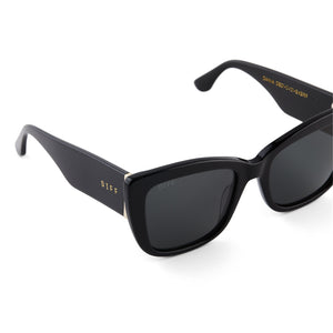 diff eyewear dania cateye sunglasses with a black frame and grey polarized lenses detailed view