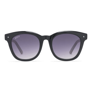 diff eyewear quinn sunglasses with a black frame and grey gradient lenses front view